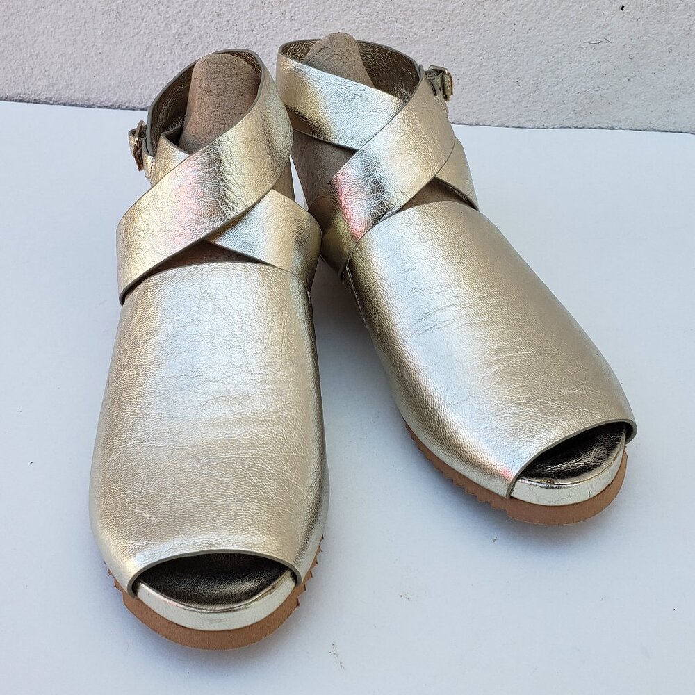 Halston gold peep toe ankle strap crossover Neli sandals